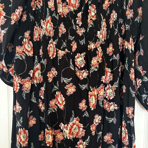 Floral Black Midi Dress - Picture 2 of 4
